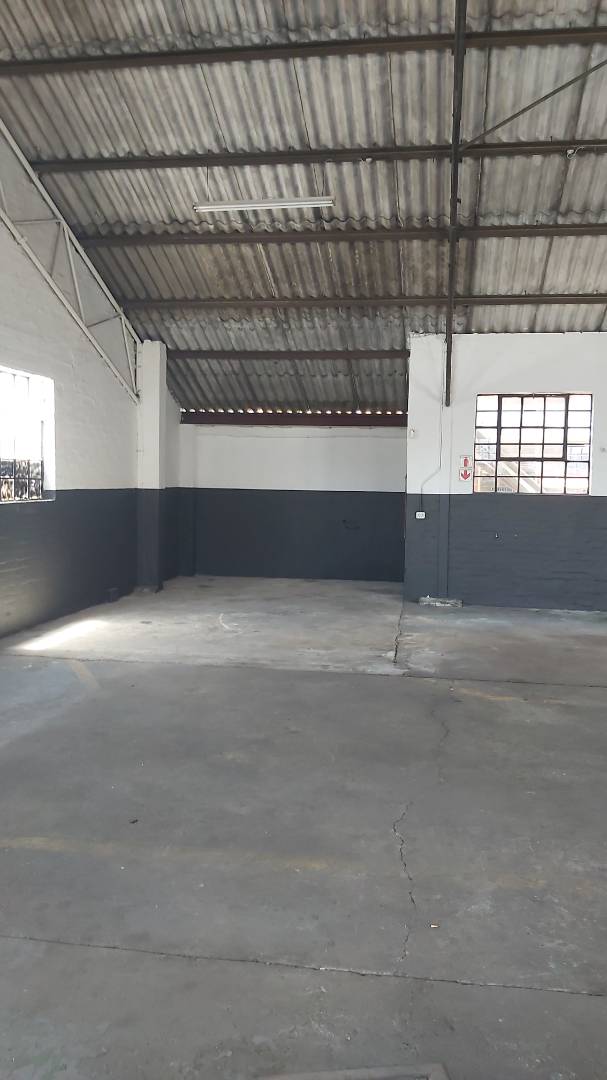 To Let commercial Property for Rent in Sidwell Eastern Cape